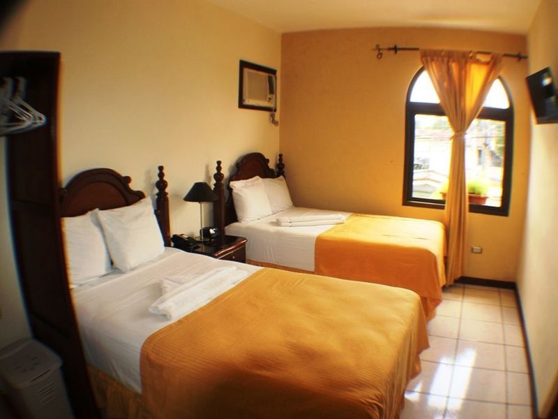 Hotel Villa Florencia Zona Rosa Сан-Сальвадор Экстерьер фото